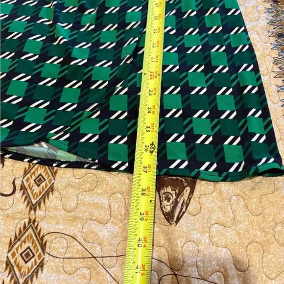New York & Company Stretch faux wrap dress Green Geometric women’s M - Picture 11 of 12